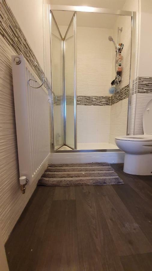 King En-Suite Close To The A30 Camborne Habitación foto